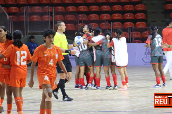 ভারতকে উড়িয়ে সাবিনাদের দাপুটে জয়